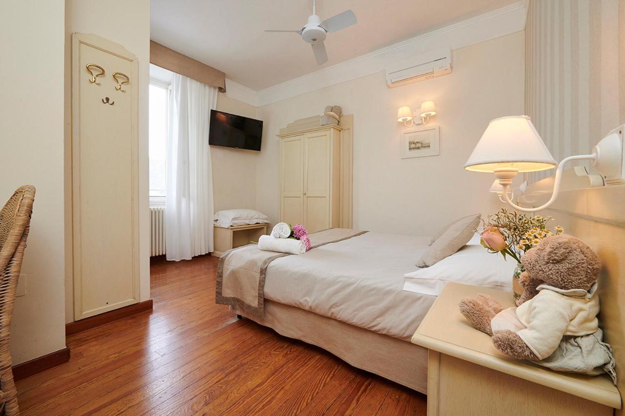 לצנו Hotel Villa Aurora מראה חיצוני תמונה