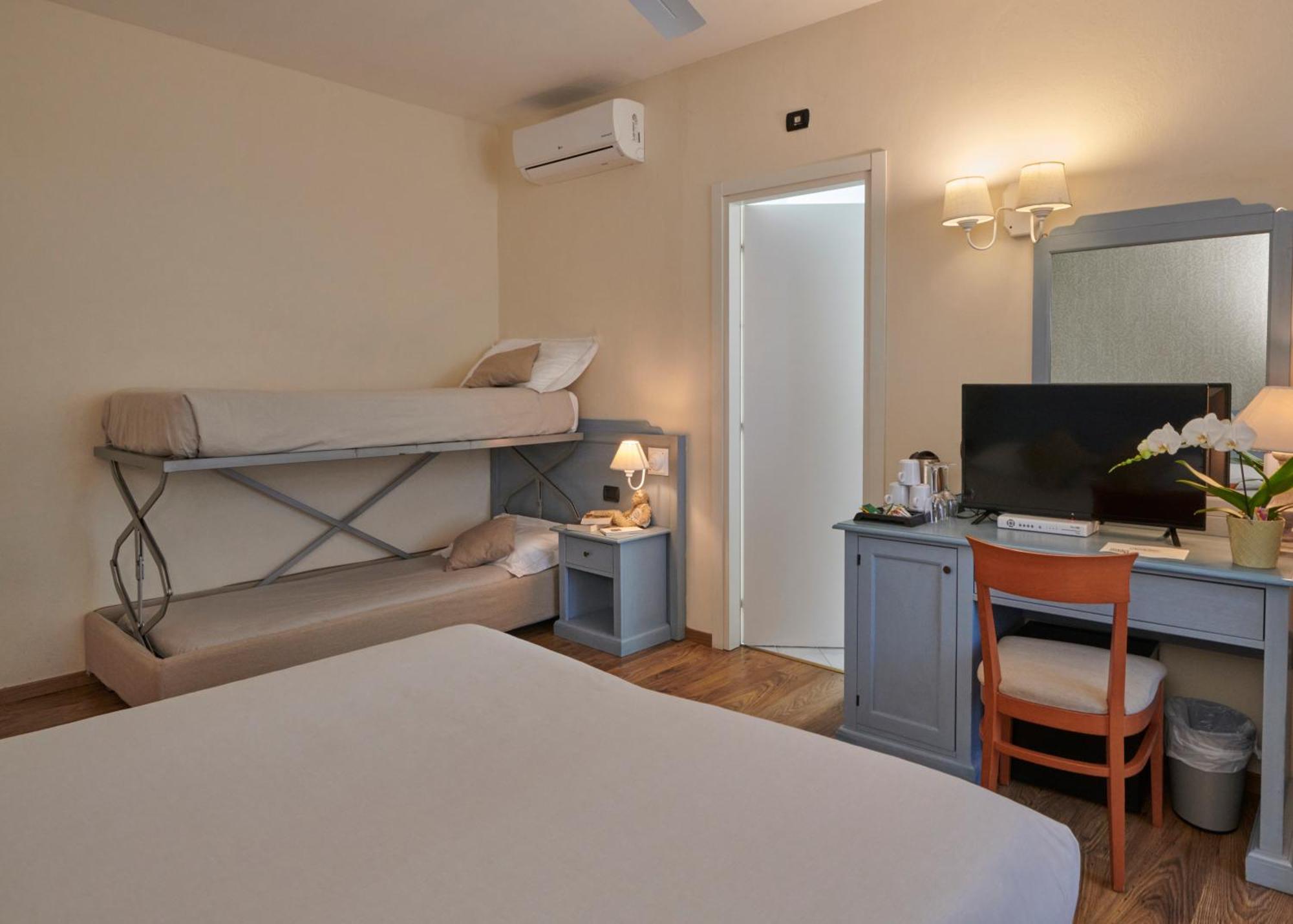 לצנו Hotel Villa Aurora מראה חיצוני תמונה